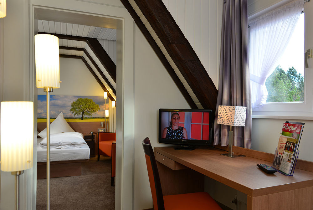 Hotel Ratskeller ซาลซ์กิทเทอร์ ภายนอก รูปภาพ